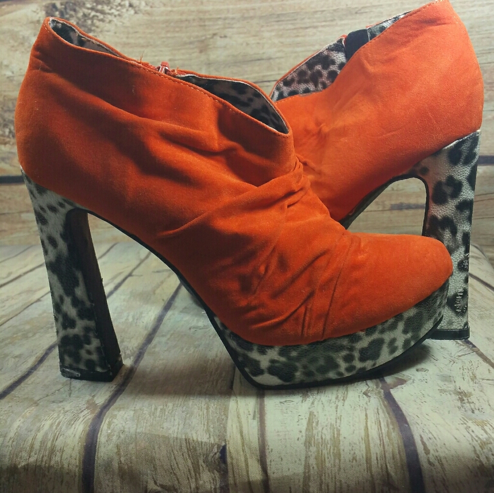 Kiss & Tell funky platform shoe